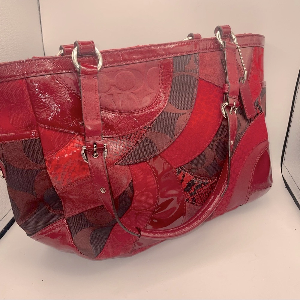 (1457) Beautiful RED Coach handbag purse